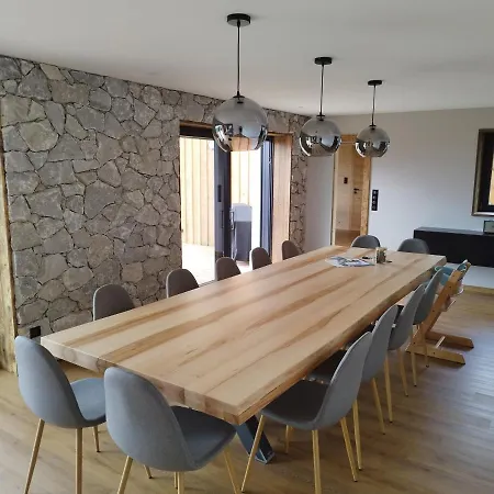 בית נופש O Sources Gite & Spa - Gite De Montagne, Piscine, Jacuzzi